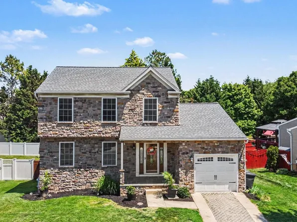 4705 Greencove Cir, Baltimore, MD 21219