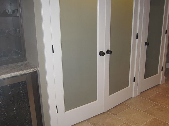 Triple door pantry