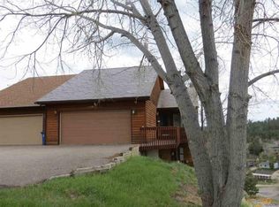 1832 Hillsview Dr, Rapid City, SD 57702