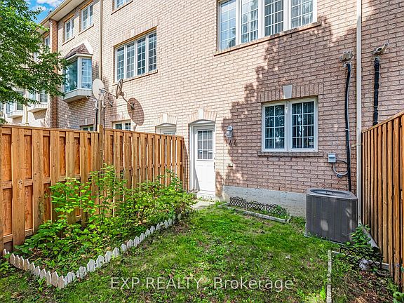 3rd image of 144 Bartley Dr