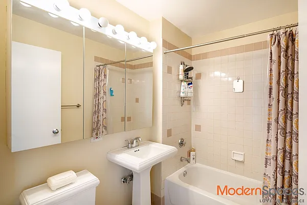 Rented by Modern Spaces | media 17