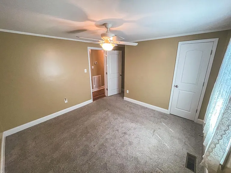 1206 Golf St — Photo 15
