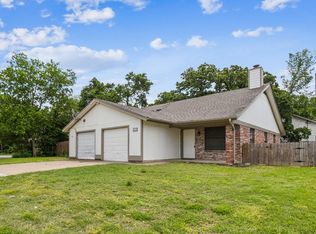 6528 Oak Forest Ct, Fort Worth, TX 76112
