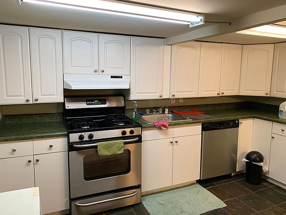 3rd image of 907 Civic Center Dr
