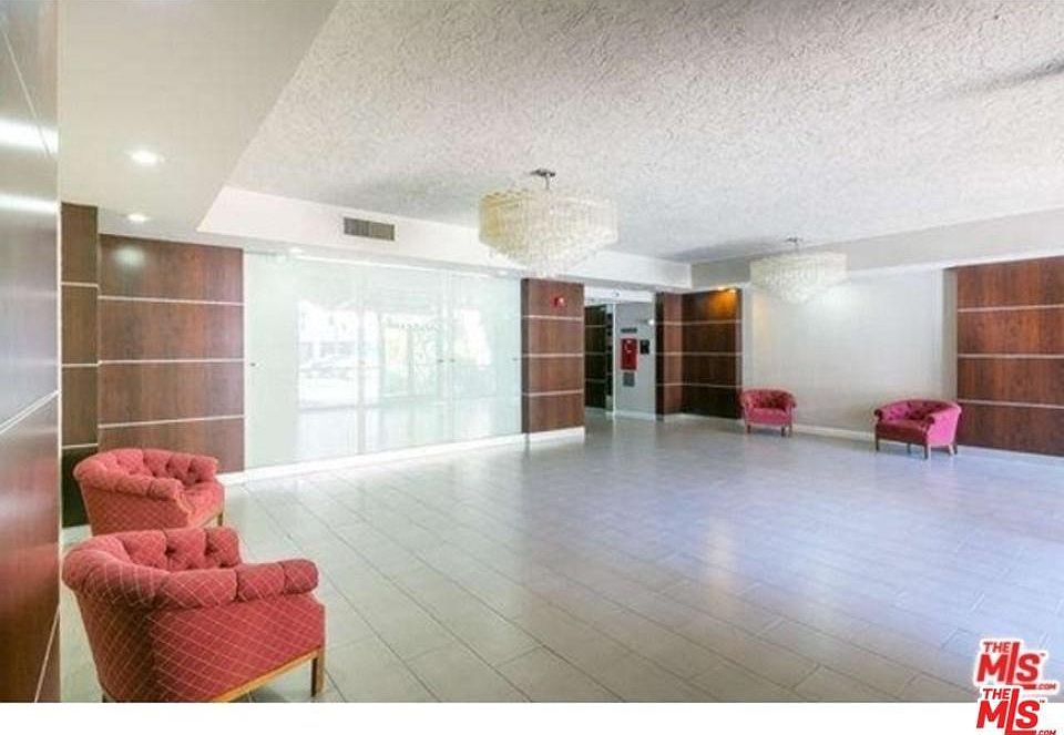 1st image of 4477 Wilshire Blvd APT 210