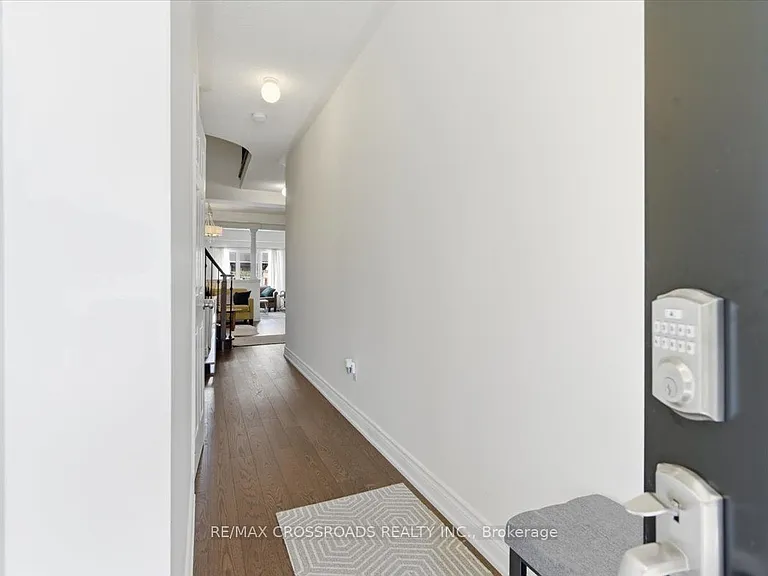 8 Culver Ln — Photo 5