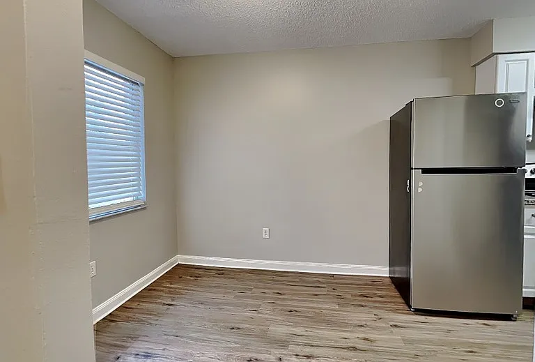 530 Scarlet Maple Ct — Photo 4