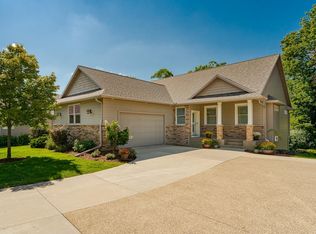 1568 Salem Ct SW, Rochester, MN 55902