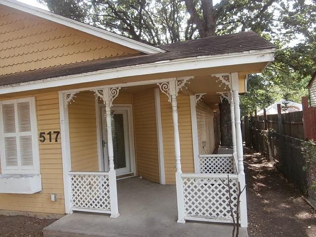 1st image of 517 Charles Dr
