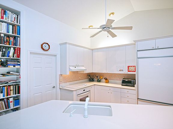 5th image of 740 Durion Ct