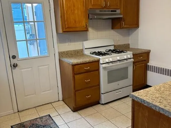 646 E Pk Ave, Long Beach, NY