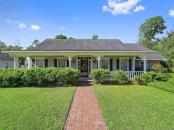 6333 Sun Ct, Greenwell Springs, LA 70739