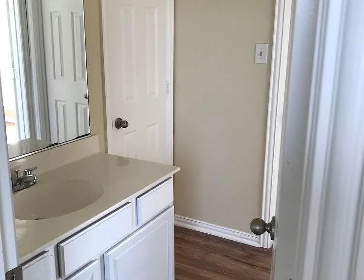 2220 Wren Ln — Photo 6