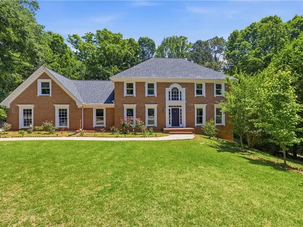 1561 Barrington Vw, Stone Mountain, GA 30087