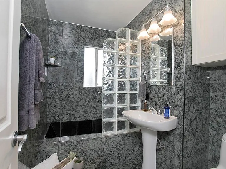 4002 Gros Ventre Ave — Photo 11