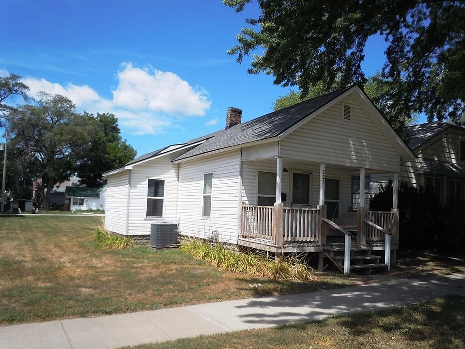 1st image of 215 N West St