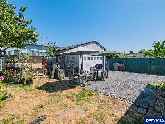 3rd image of 345 14th Ave SE