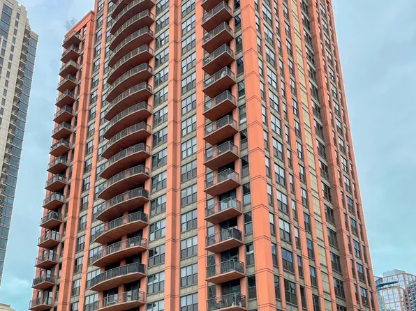 330 N Jefferson St APT 1407, Chicago, IL 60661