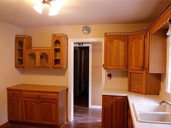 4th image of 9615 Richmond Dr