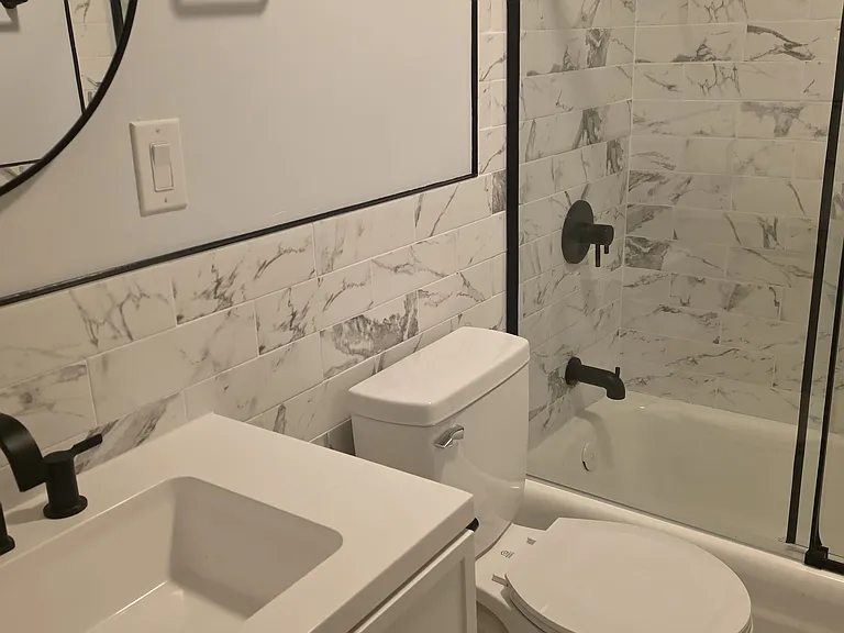 135 Johnson St #B — Photo 5