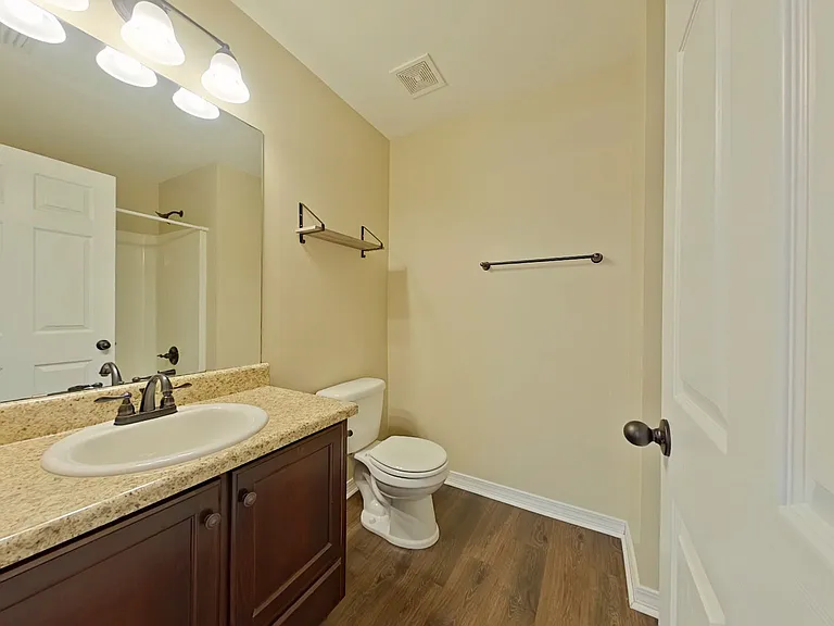 10-web-or-mls-7 Main Bathroom-2_02052026