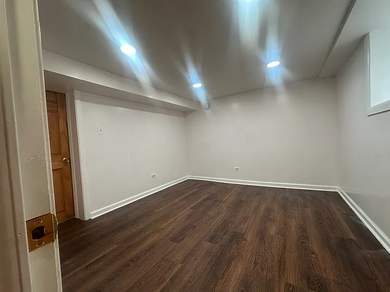5719 W Giddings St — Photo 11