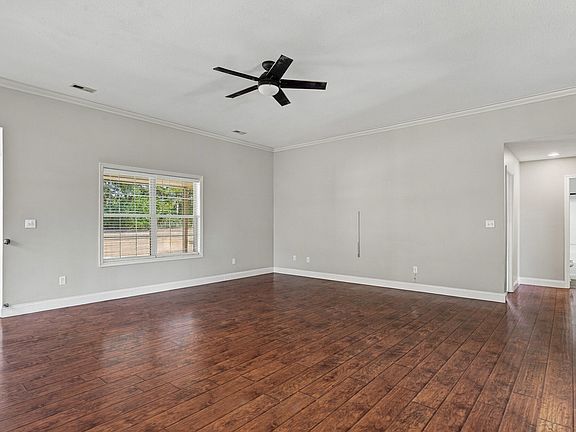 5th image of 6301 Ruth Ann Ave