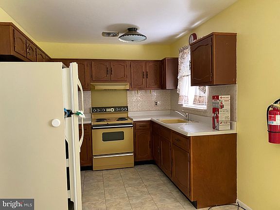 2nd image of 19 A Molly Pitcher Blvd