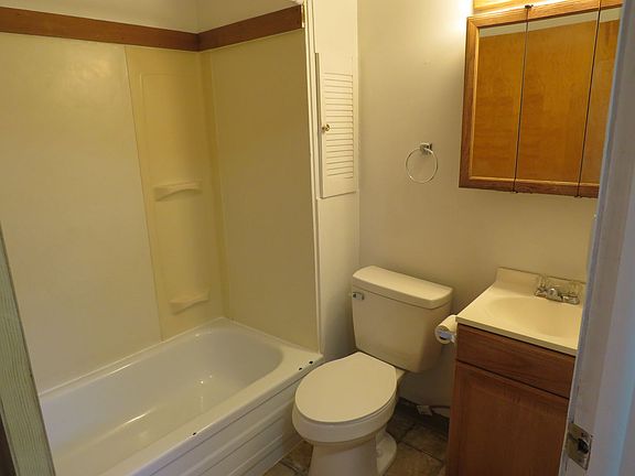 5th image of 144 Yellowstone Ave #144