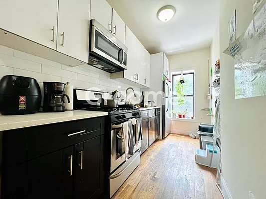 Rented by GROOME REALTY LLC | media 34