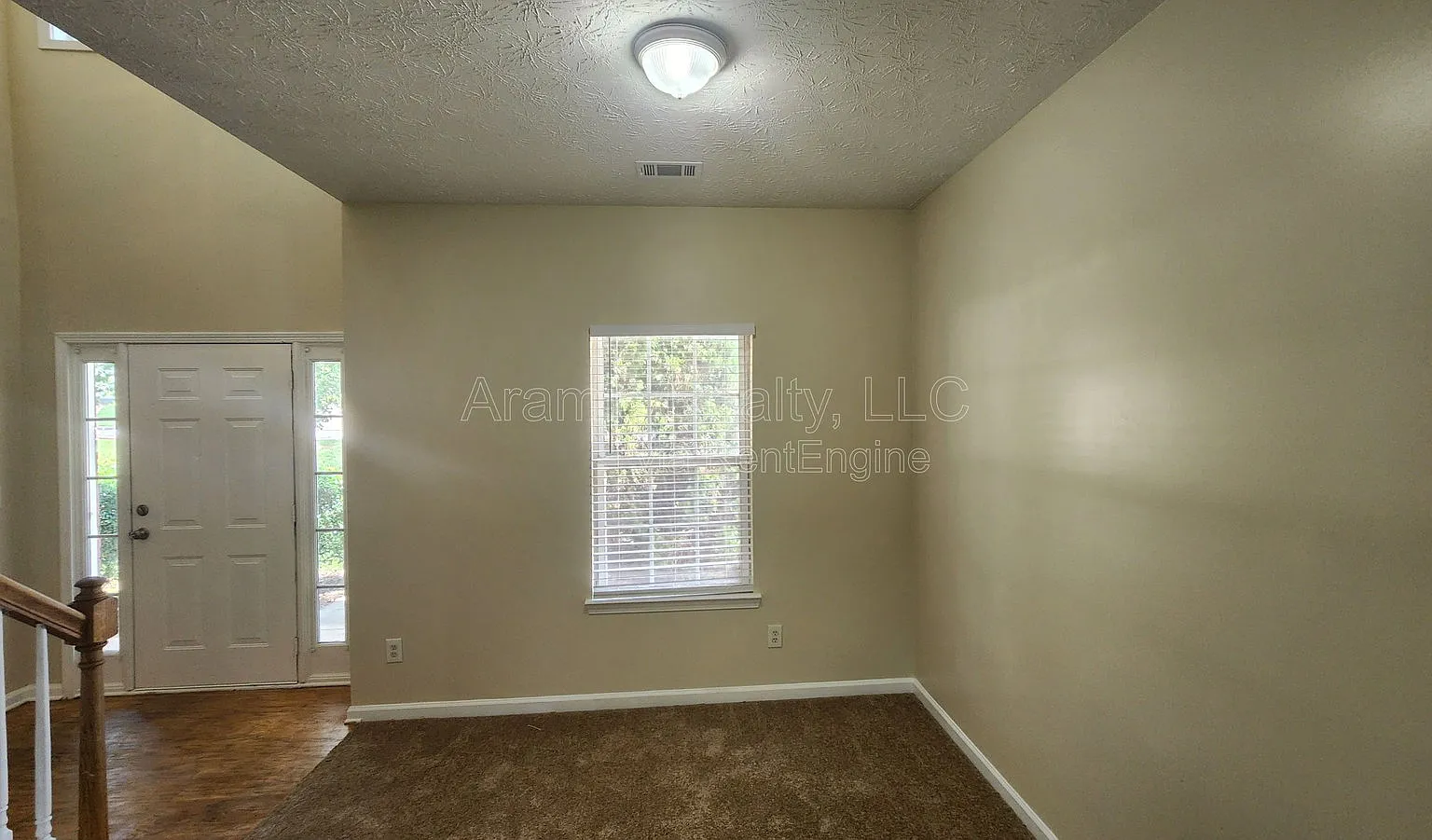 3 bed, 2.5 bath, 1878 sqft, $1,650 — Photo 4