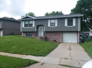 158 Oregon Trl, Lincoln, NE 68521