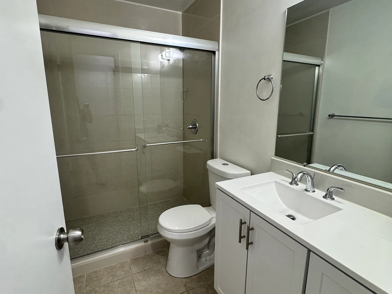 3 bed, 1320 sqft, $1,700 — Photo 3