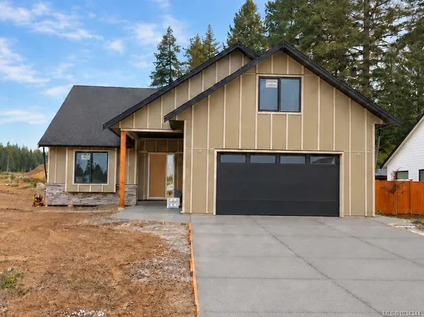 804 Salal St, Campbell River, BC V9H 0G4