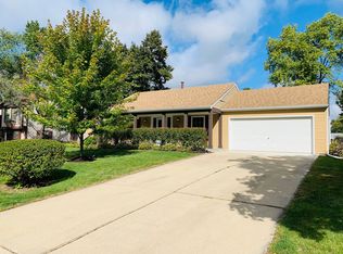 49 Old Post Rd, Montgomery, IL 60538