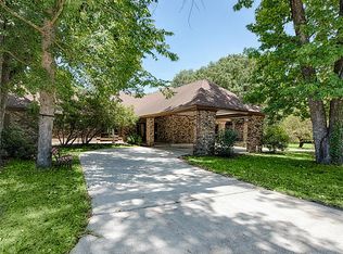 12 Starlite Dr, Huntsville, TX 77320