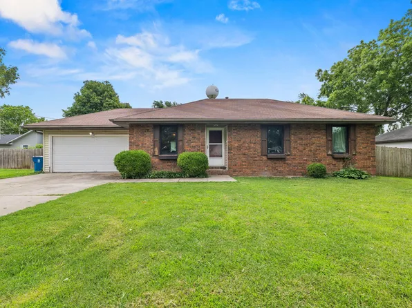104 Maple Street, Clever, MO 65631