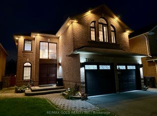 7350 Black Walnut Trl, Mississauga, ON L5N 7M1
