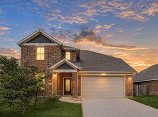 6614 Hunters Way Ln, Baytown, TX 77521