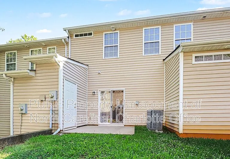 8618 Twined Creek Ln — Photo 20