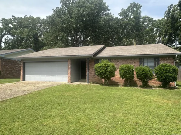 306 Lynnewood Dr, Sherwood, AR 72076