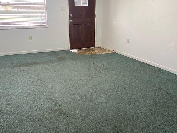 4th image of 325 W 5th St #325
