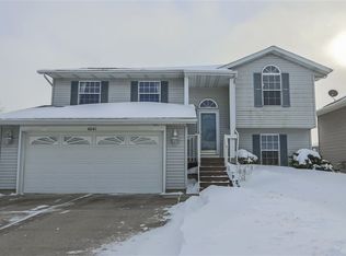 4041 Jill Dr, Waterloo, IA 50701