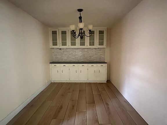5th image of 1112 E Alan Ave