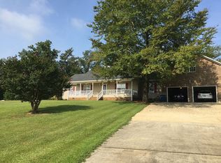 115 Lockridge Ln, Riverside, AL 35135