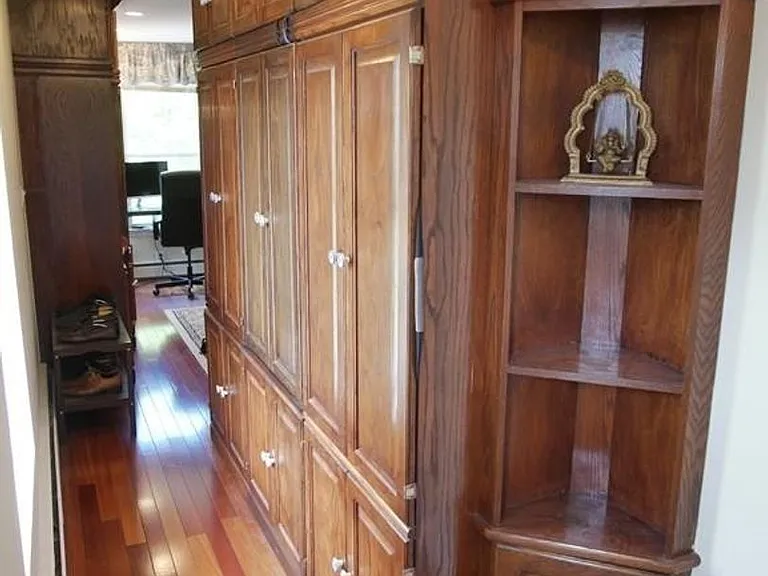32 Warwick St S — Photo 13