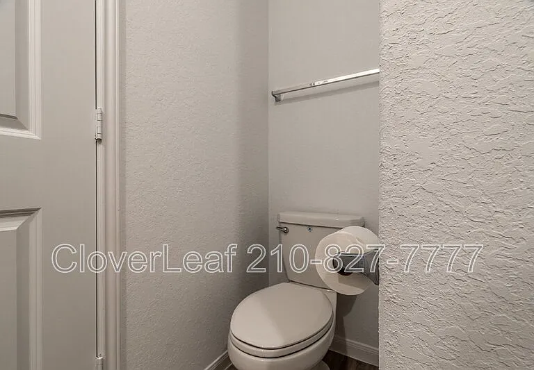 706 Red Field Way — Photo 25