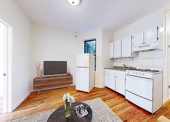 3rd image of 285 W 147th St #5FL2