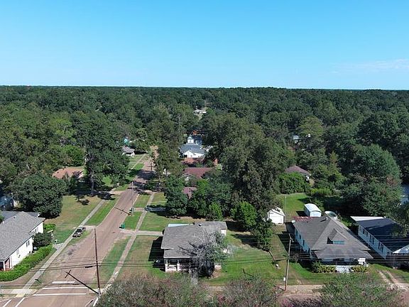 4th image of 803 Pearl River Ave