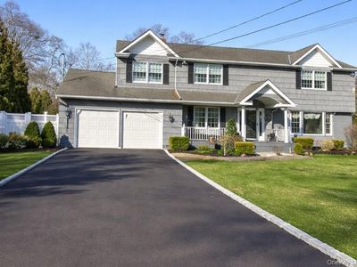 52 Matinecock Avenue, East Islip, NY, 11730